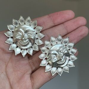Vintage Clip On Earrings
